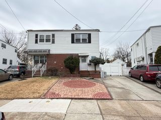 137-02 64th Road, Flushing, NY 11367