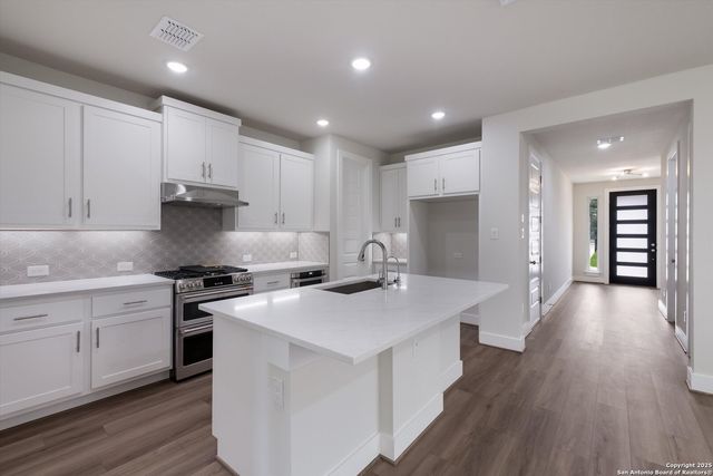 7110 Avignon Forest, San Antonio, TX 78256