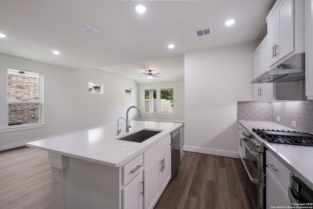 7110 Avignon Forest, San Antonio, TX 78256