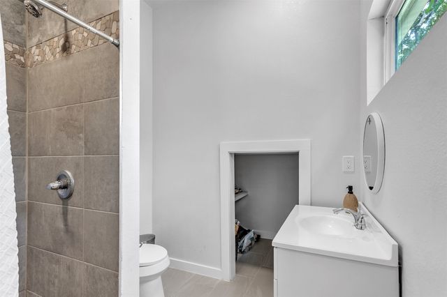 1804 Tammy Street, Hawk Cove, TX 75474