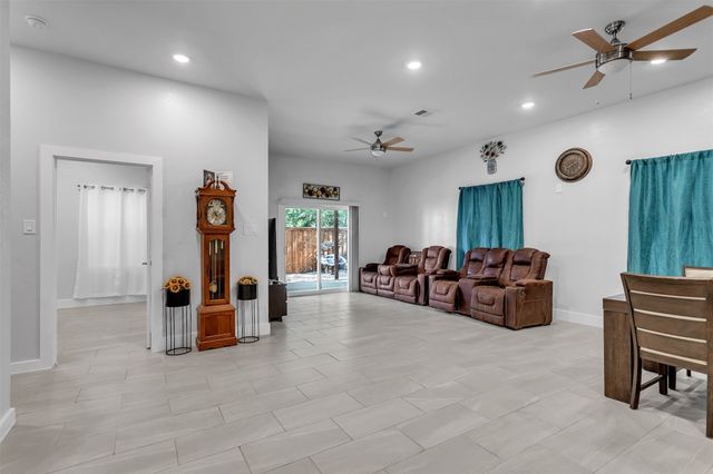 1804 Tammy Street, Hawk Cove, TX 75474