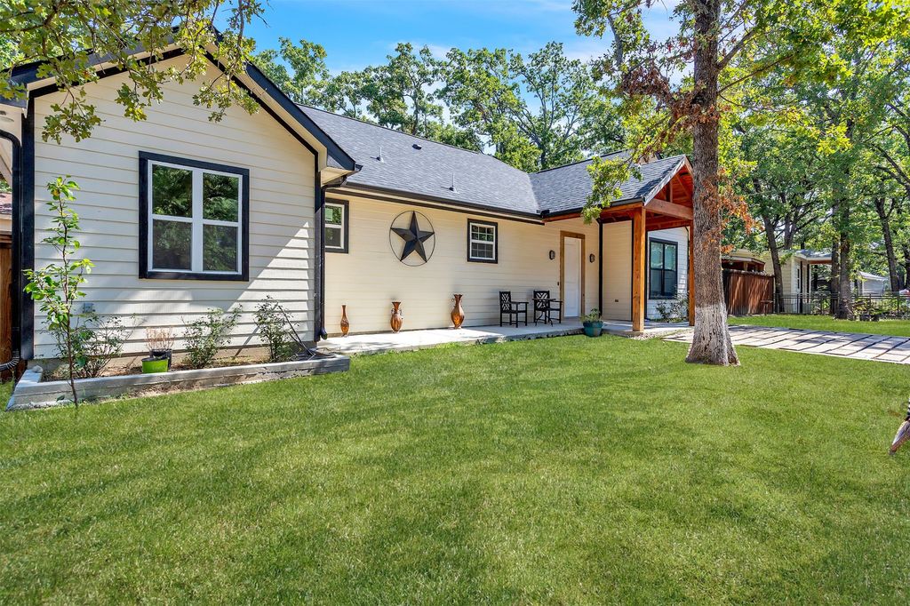 1804 Tammy Street, Hawk Cove, TX 75474