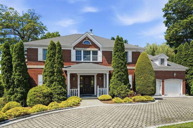 33 Hevelyne Road, Elmsford, NY 10523
