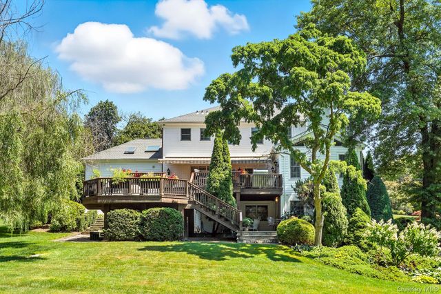 33 Hevelyne Road, Elmsford, NY 10523