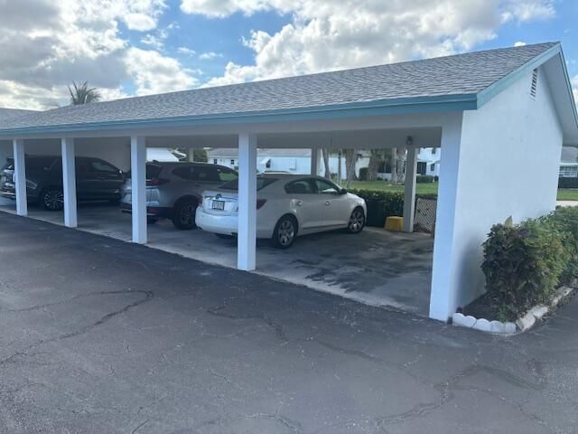 10162 N Meridian Way Way N 6, Palm Beach Gardens, FL 33410