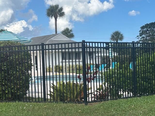10162 N Meridian Way Way N 6, Palm Beach Gardens, FL 33410