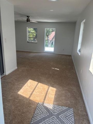 10162 N Meridian Way Way N 6, Palm Beach Gardens, FL 33410