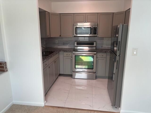 10162 N Meridian Way Way N 6, Palm Beach Gardens, FL 33410