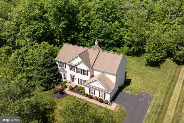 2818 MOUNTAIN LAUREL DR, Furlong, PA 18925