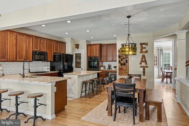 2818 MOUNTAIN LAUREL DR, Furlong, PA 18925