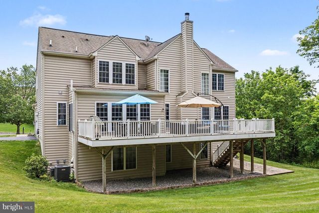 2818 MOUNTAIN LAUREL DR, Furlong, PA 18925