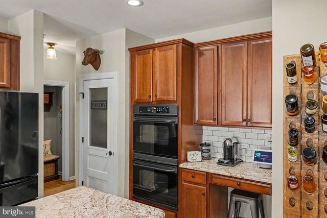 2818 MOUNTAIN LAUREL DR, Furlong, PA 18925
