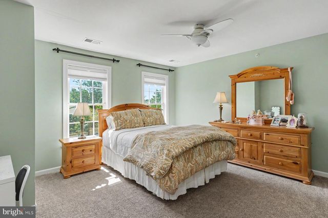 2818 MOUNTAIN LAUREL DR, Furlong, PA 18925