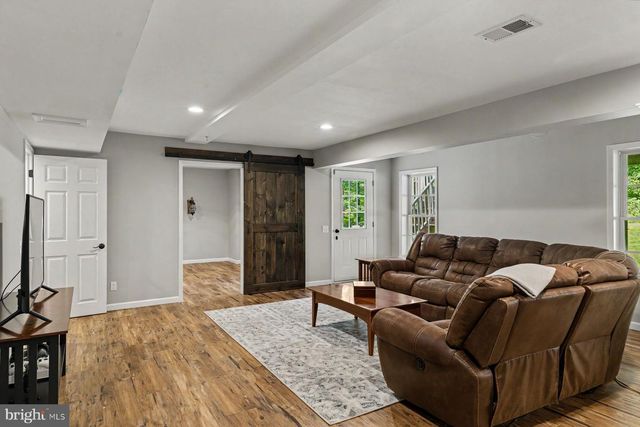2818 MOUNTAIN LAUREL DR, Furlong, PA 18925