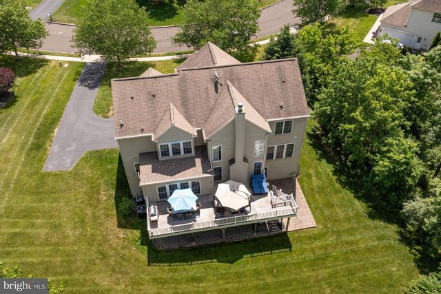 2818 MOUNTAIN LAUREL DR, Furlong, PA 18925