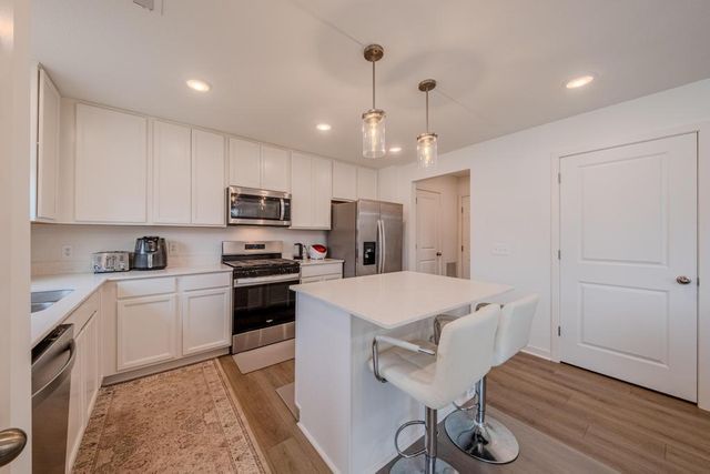 6254 Highland Hills Lane S, Cottage Grove, MN 55016