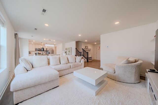 6254 Highland Hills Lane S, Cottage Grove, MN 55016