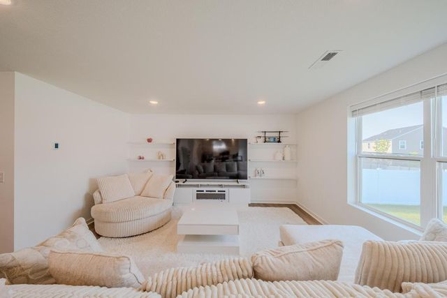 6254 Highland Hills Lane S, Cottage Grove, MN 55016