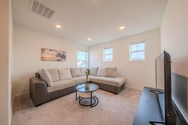 6254 Highland Hills Lane S, Cottage Grove, MN 55016