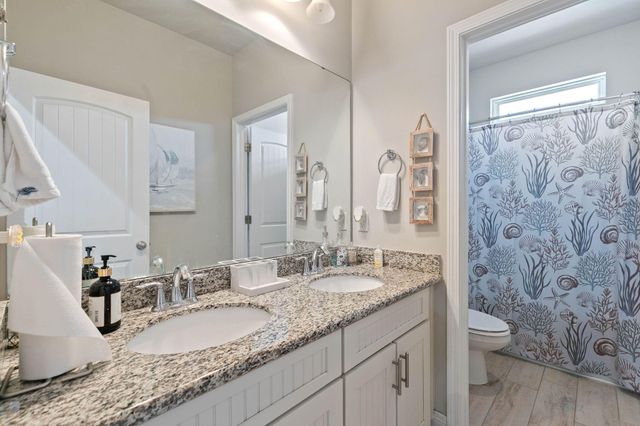 14 Madiera Drive, Freeport, FL 32439