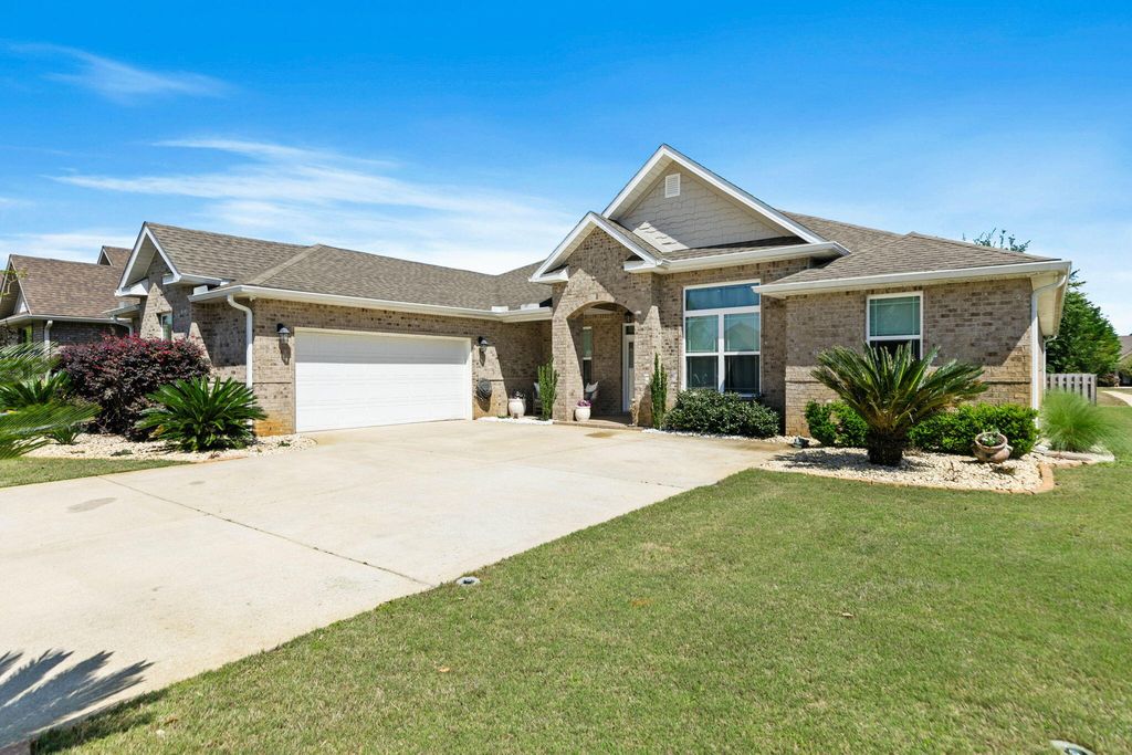 14 Madiera Drive, Freeport, FL 32439