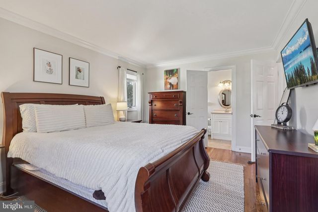 6 RYDAL DR, Lawrence Township, NJ 08648