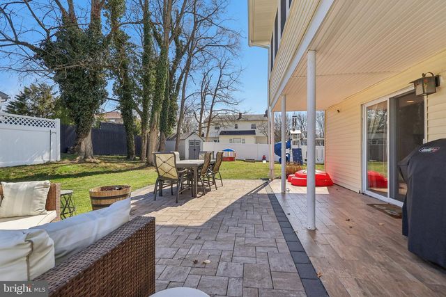 6 RYDAL DR, Lawrence Township, NJ 08648