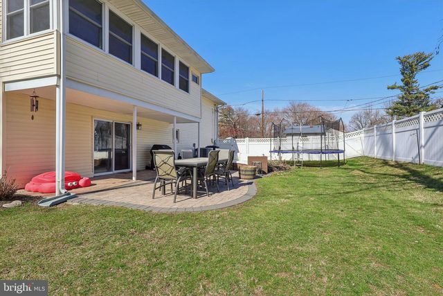 6 RYDAL DR, Lawrence Township, NJ 08648