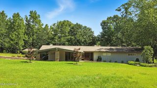 611 W Second Avenue, Wiggins, MS 39577