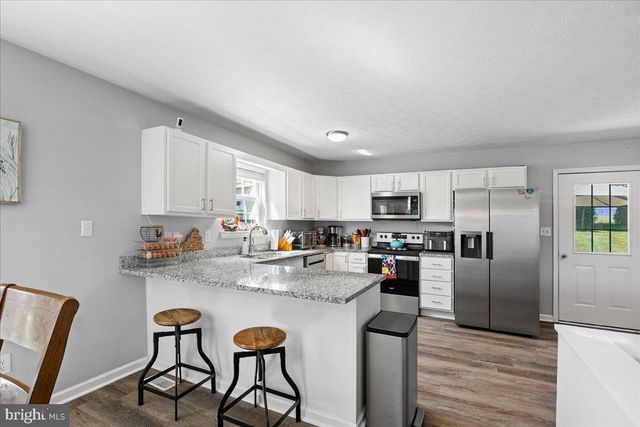 816 BURGESS CT, Woodstock, VA 22664