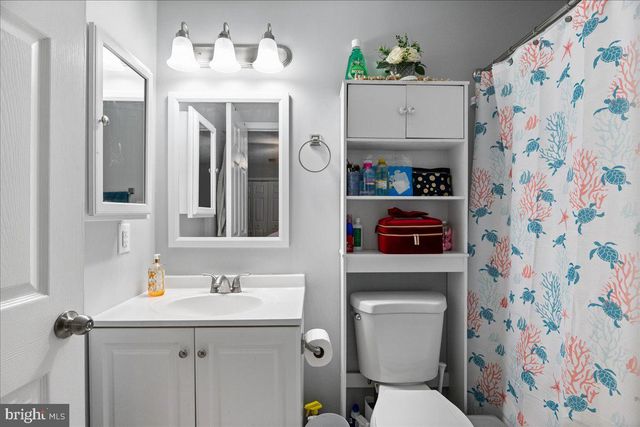 816 BURGESS CT, Woodstock, VA 22664