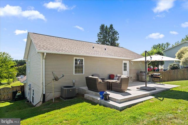 816 BURGESS CT, Woodstock, VA 22664