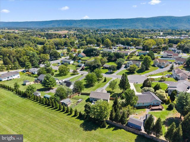 816 BURGESS CT, Woodstock, VA 22664