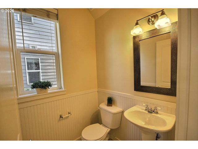 20797 Nw LONGBOW Ln, Beaverton, OR 97006