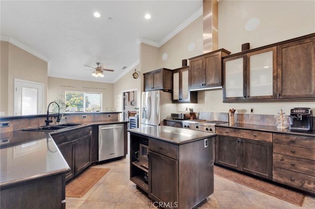 1030 Elsinore, Pinon Hills, CA 92372