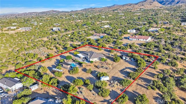 1030 Elsinore, Pinon Hills, CA 92372