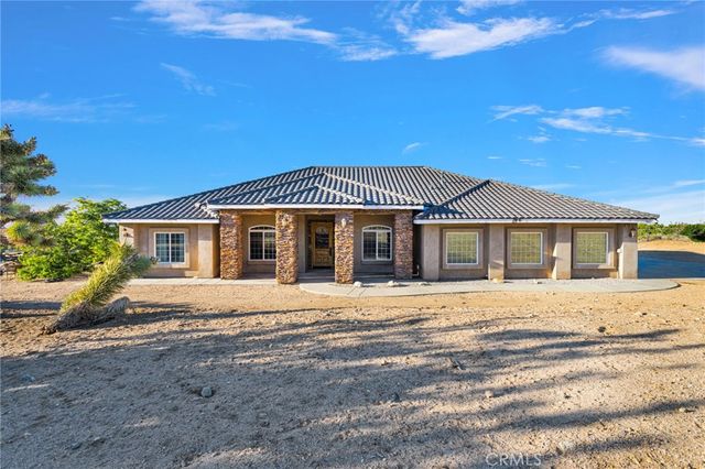 1030 Elsinore, Pinon Hills, CA 92372