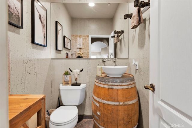 1030 Elsinore, Pinon Hills, CA 92372