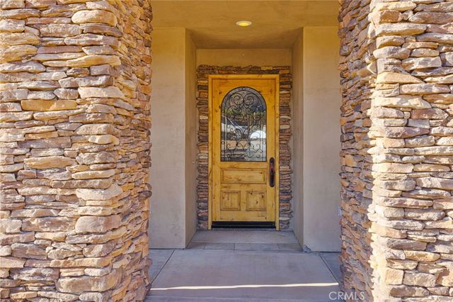 1030 Elsinore, Pinon Hills, CA 92372