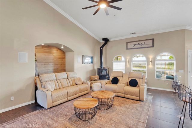 1030 Elsinore, Pinon Hills, CA 92372