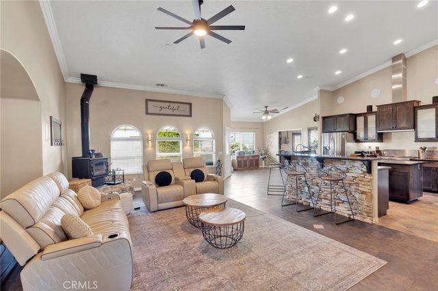 1030 Elsinore, Pinon Hills, CA 92372