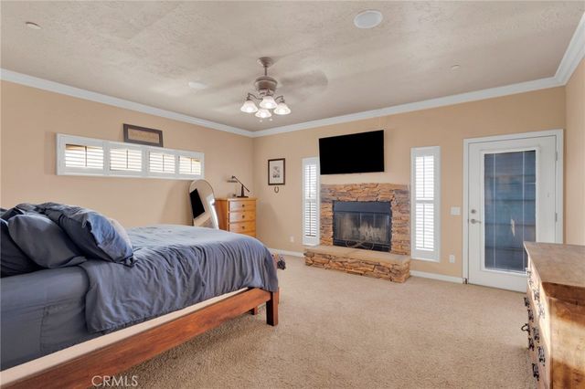 1030 Elsinore, Pinon Hills, CA 92372