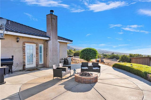 1030 Elsinore, Pinon Hills, CA 92372