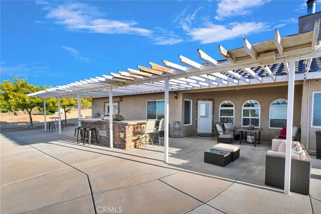 1030 Elsinore, Pinon Hills, CA 92372