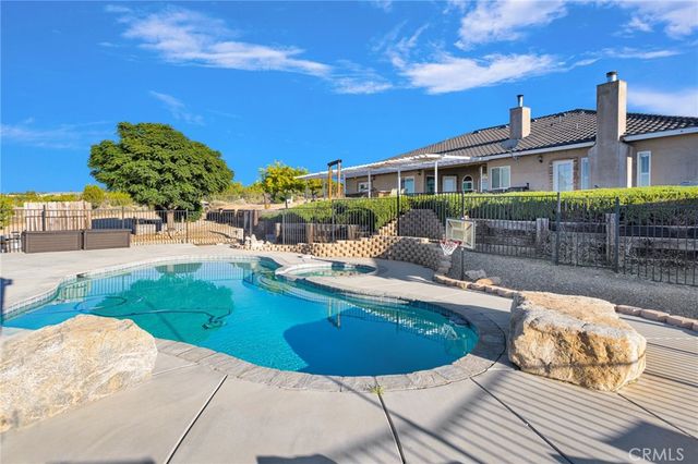 1030 Elsinore, Pinon Hills, CA 92372