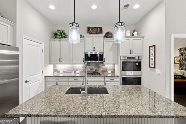 112 Grace Circle, Acworth, GA 30102