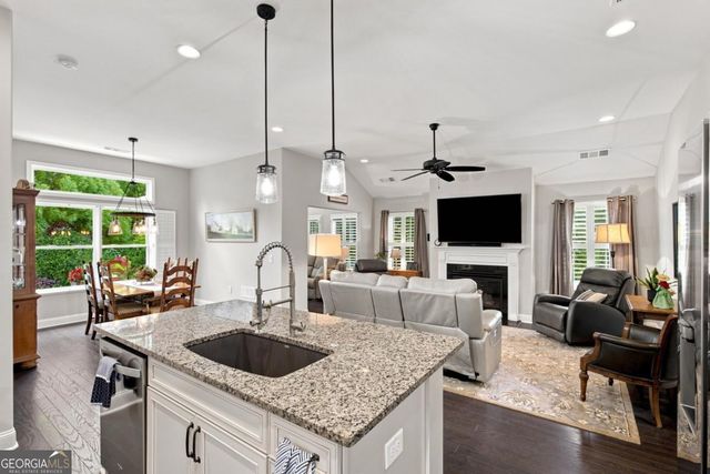 112 Grace Circle, Acworth, GA 30102
