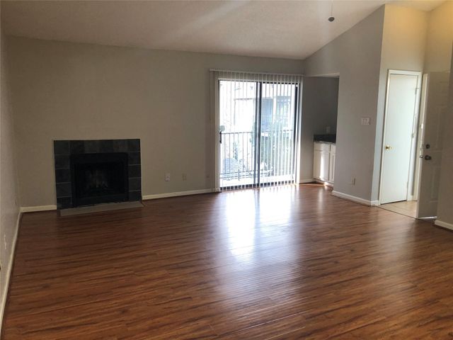 3756 Tanglewilde Street 8D, Houston, TX 77063