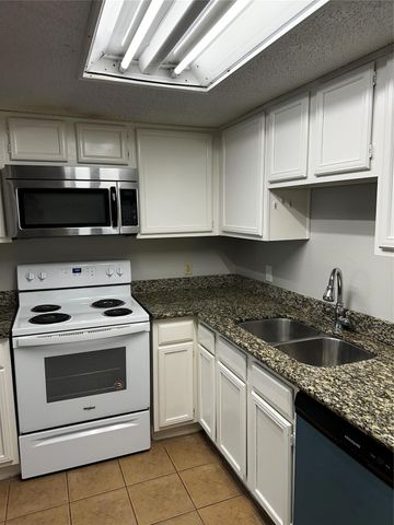 3756 Tanglewilde Street 8D, Houston, TX 77063