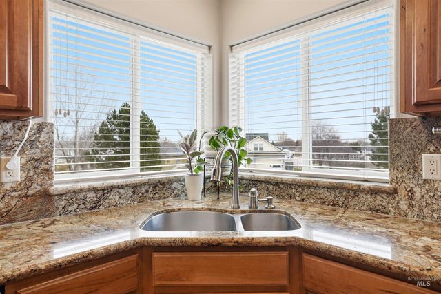 628 Kennedy Dr, Middleton, ID 83644